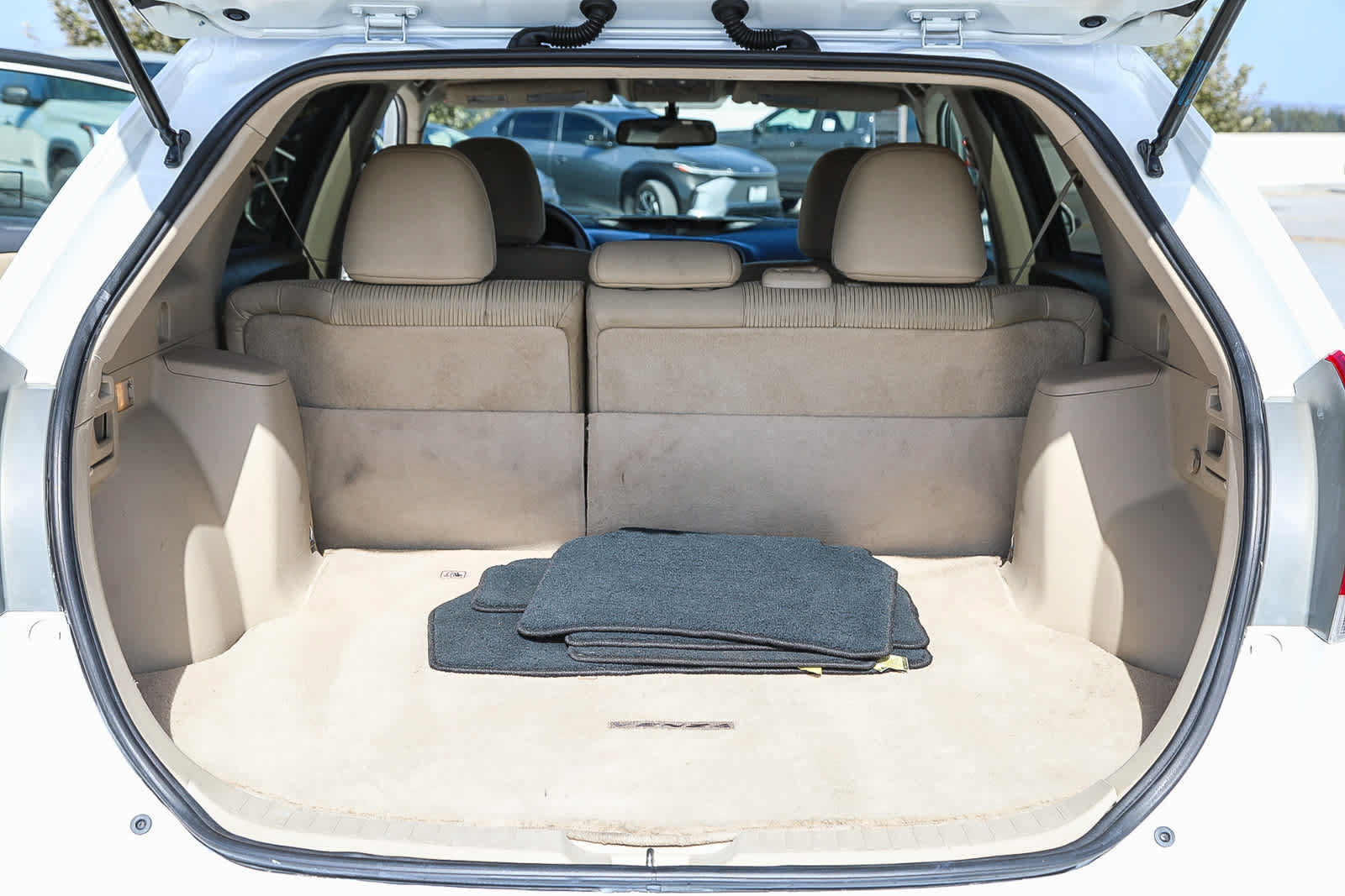 Used 2013 Toyota Venza LE FWD image 25
