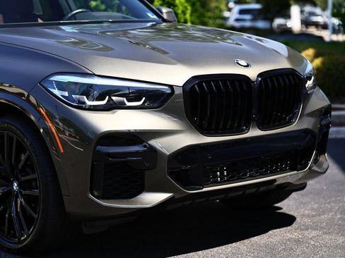 Used 2023 BMW X5 xDrive40i w/ M Sport Package AWD/4WD image 6