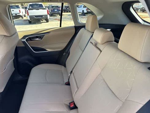 Used 2025 Toyota RAV4 XLE w/ Convenience Package image 16