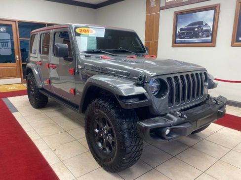 Used 2019 Jeep Wrangler Unlimited Sahara w/ Quick Order Package 24M Moab image 9