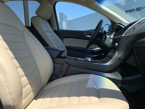 Used 2020 Ford Edge SEL w/ Cold Weather Package AWD/4WD image 35