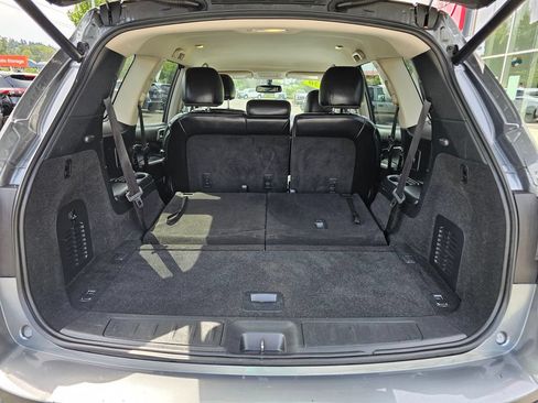 Used 2020 Nissan Pathfinder SL AWD/4WD image 11
