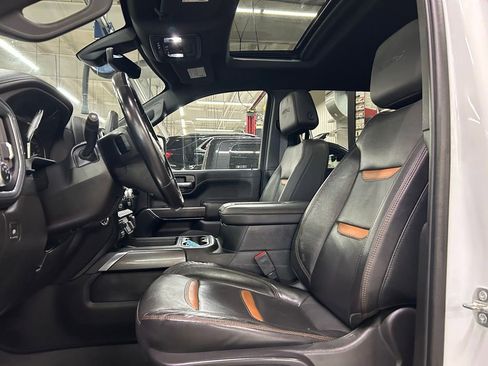 Used 2021 GMC Sierra 2500 AT4 w/ AT4 Premium Plus Package AWD/4WD image 9