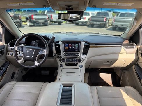 Used 2017 GMC Yukon Denali AWD/4WD image 2