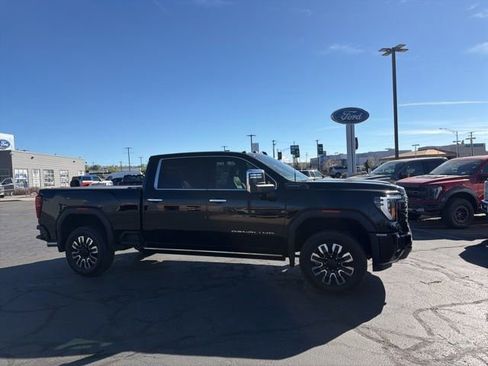 Used 2024 GMC Sierra 2500 Denali Ultimate w/ Max Trailering Package image 3