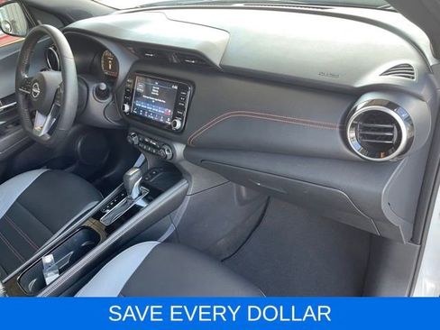 Used 2024 Nissan Kicks SR w/ SR Premium Package FWD image 17