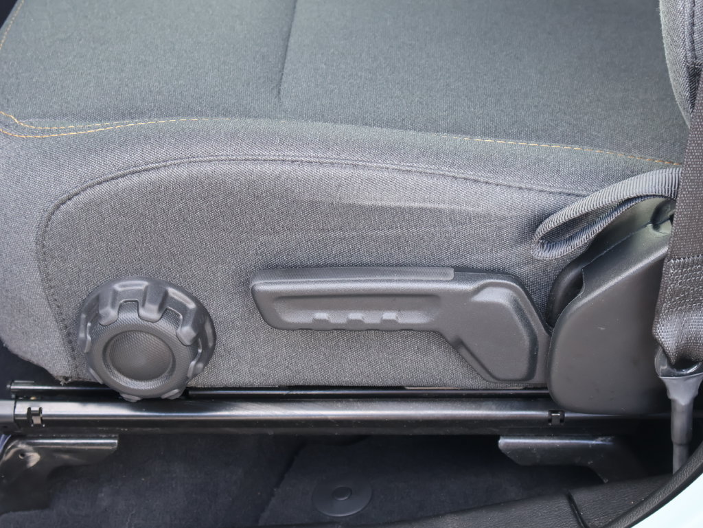 Used 2024 Jeep Wrangler Unlimited AWD/4WD image 22