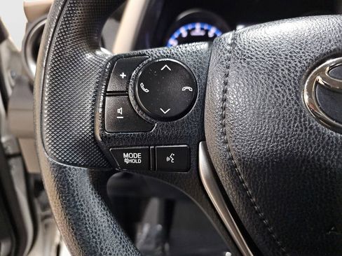 Used 2017 Toyota RAV4 LE image 11