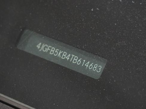 New 2026 Mercedes-Benz GLE 450 4MATIC image 36