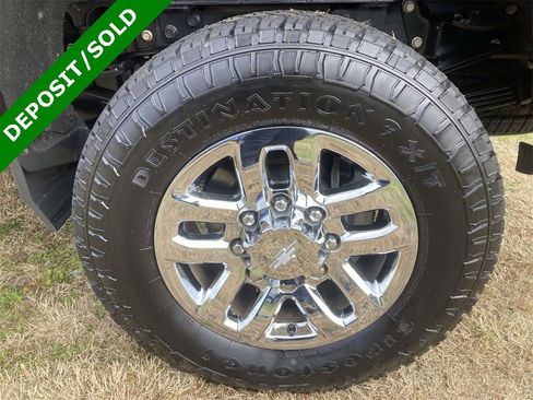 Used 2018 Chevrolet Silverado 3500 High Country w/ Duramax Plus Package image 10