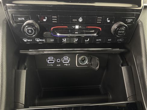 New 2025 Jeep Grand Cherokee L Limited w/ Black Appearance Package image 20