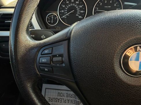 Used 2018 BMW 320i Sedan image 23