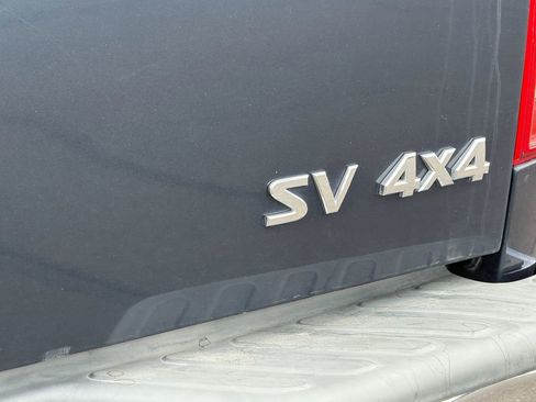 Used 2018 Nissan Frontier SV image 9