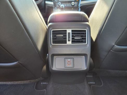 Used 2018 Nissan Maxima SR image 17