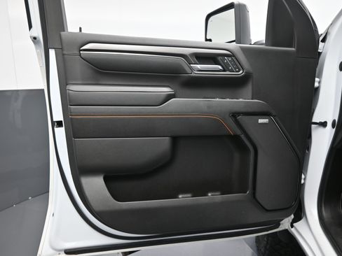 Used 2024 GMC Sierra 2500 AT4 w/ AT4 Premium Plus Package image 17