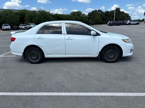 Used 2010 Toyota Corolla LE w/ LE EVP Pkg #1 FWD image 5