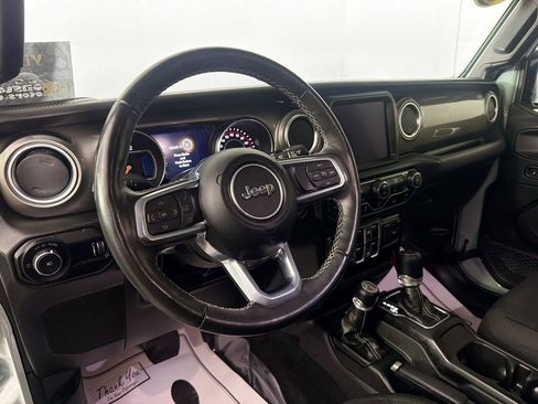 Used 2023 Jeep Wrangler Sahara w/ Cold Weather Group image 9