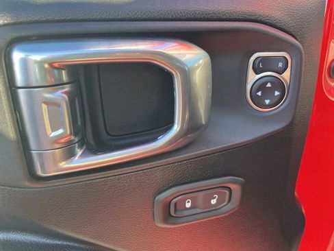 Used 2022 Jeep Wrangler Sport S image 15