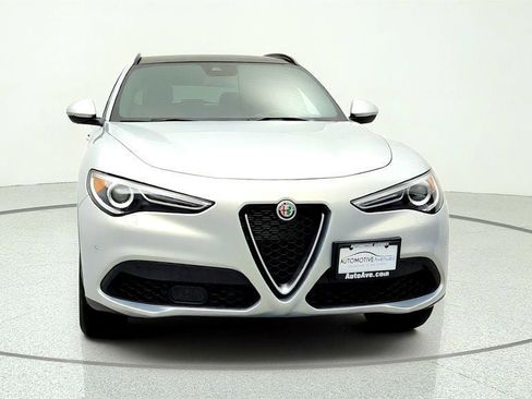 Used 2022 Alfa Romeo Stelvio Ti AWD/4WD image 2