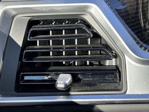 Used 2024 BMW X6 M60i image 22