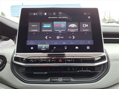 Used 2023 Jeep Compass Limited image 19