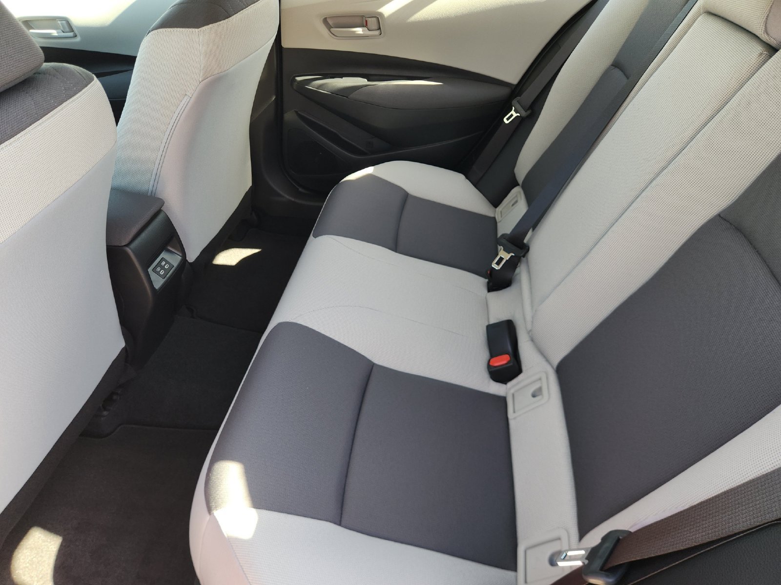 New 2027 Toyota Corolla LE FWD image 25
