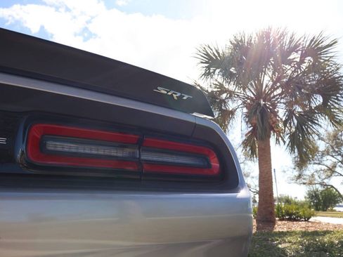 Used 2015 Dodge Challenger SRT Hellcat RWD image 60