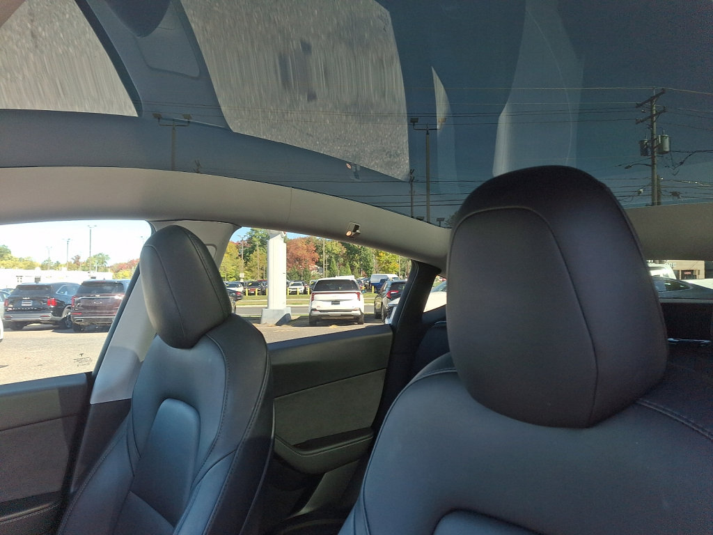 Used 2021 Tesla Model Y Long Range AWD/4WD image 24