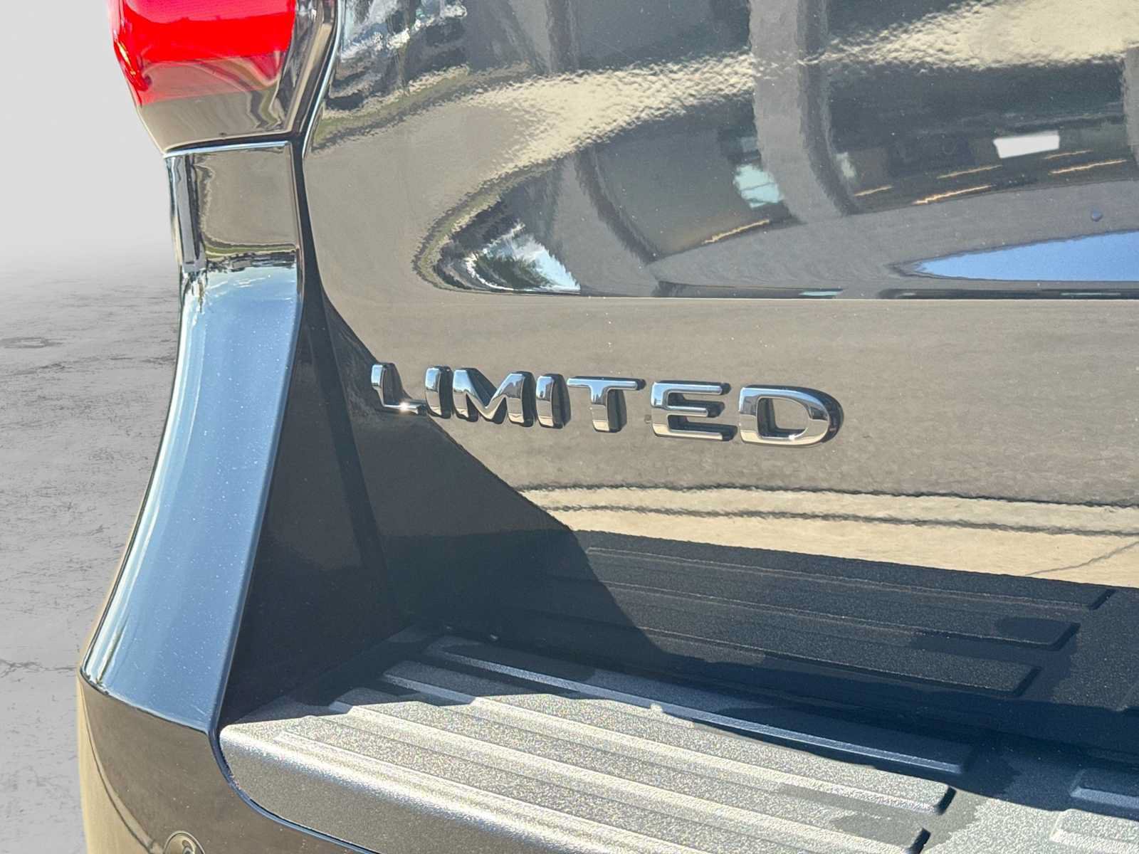 Used 2023 Ford Expedition Limited AWD/4WD image 12