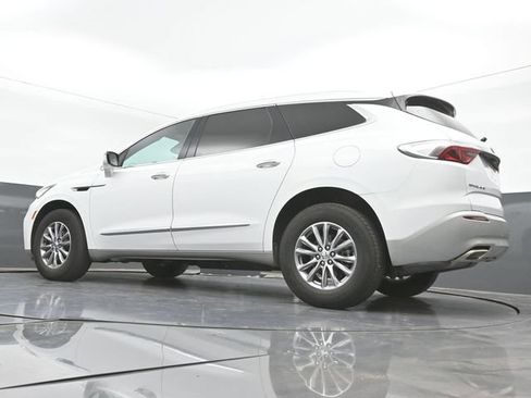 Used 2023 Buick Enclave Essence FWD image 39