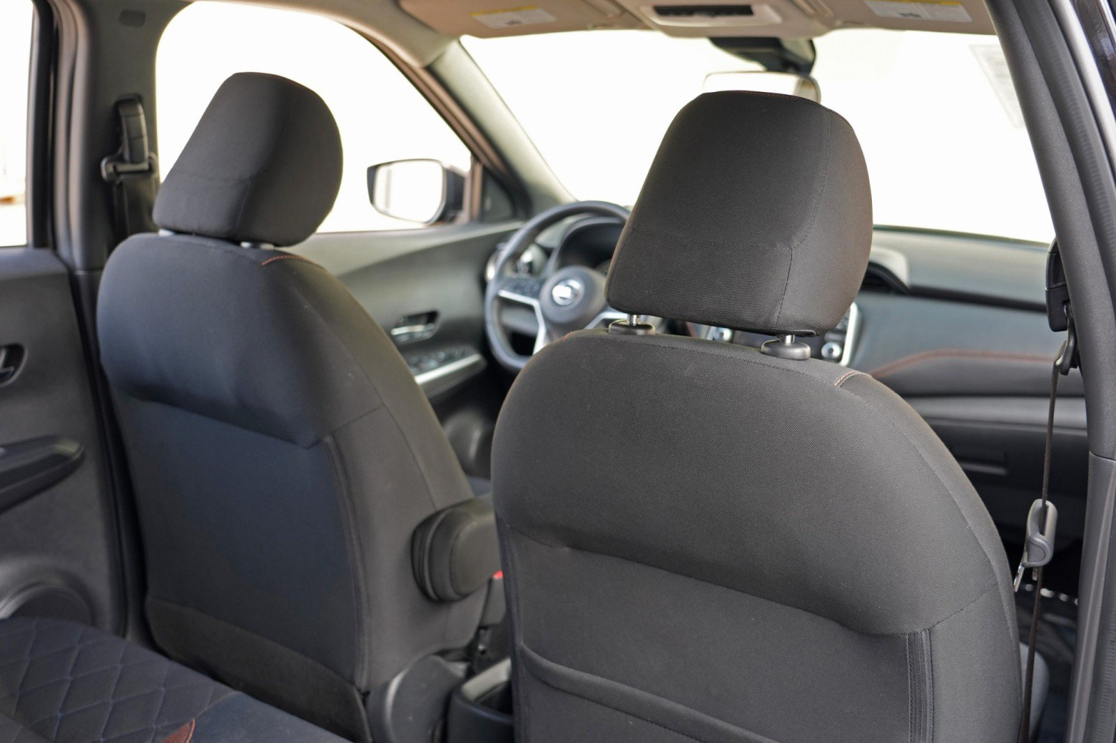 Used 2020 Nissan Kicks SR FWD image 28