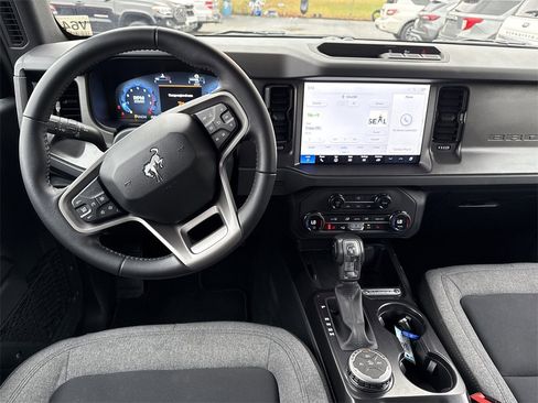 Used 2025 Ford Bronco Big Bend image 22