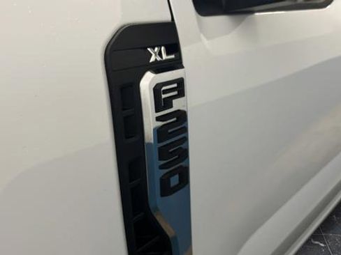 Used 2023 Ford F250 XL w/ Camper Package AWD/4WD image 33