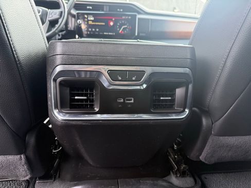 Used 2024 GMC Sierra 3500 Denali w/ Denali Reserve Package image 26