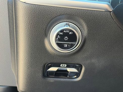 Used 2024 Mercedes-Benz CLE 300 4MATIC Coupe image 18