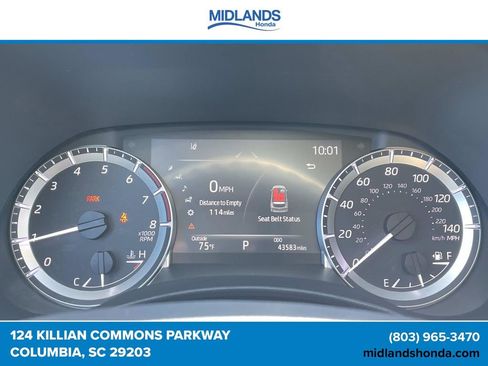 Used 2023 Toyota Highlander L FWD image 19
