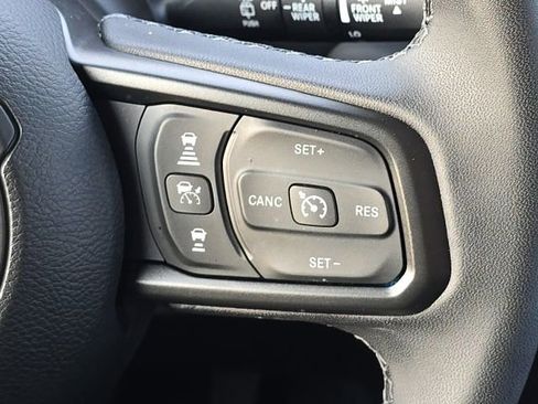 Used 2025 Jeep Wrangler Unlimited Rubicon 4xe image 37