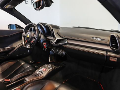 Used 2013 Ferrari 458 Spider RWD image 35