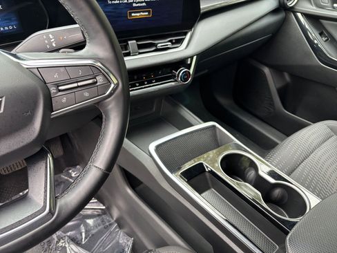 Used 2025 Chevrolet Equinox LT image 42