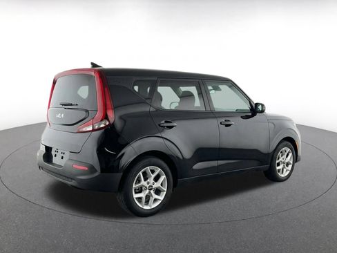 Used 2025 Kia Soul LX w/ LX Technology Package FWD image 9