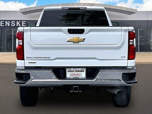 Used 2022 Chevrolet Silverado 3500 LT w/ Convenience Package AWD/4WD image 4