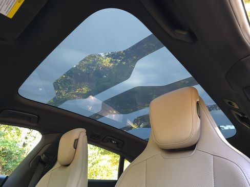 Used 2023 Porsche Taycan 4 Cross Turismo w/ Premium Package image 2