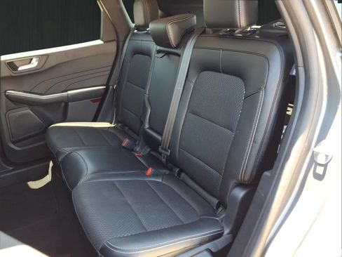 Used 2024 Ford Escape SE FWD image 19
