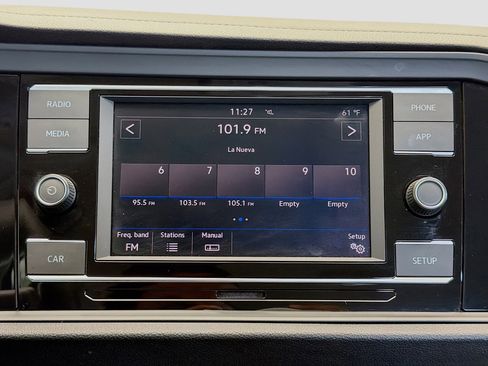 Used 2019 Volkswagen Jetta S image 9