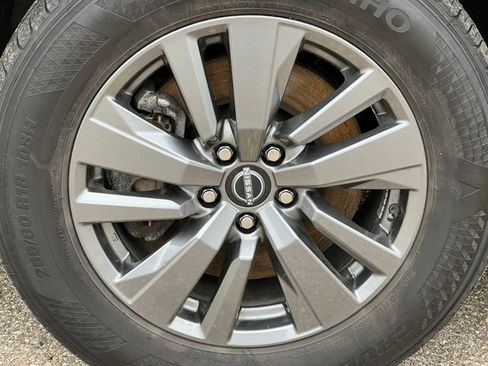 Used 2024 Nissan Pathfinder SV AWD/4WD image 9