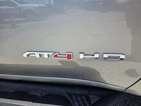 Used 2024 GMC Sierra 2500 AT4 AWD/4WD image 4