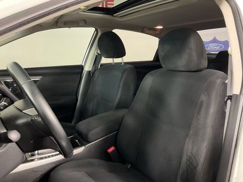 Used 2014 Nissan Altima 2.5 SV w/ Convenience Package FWD image 14