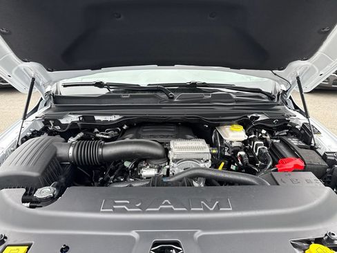 New 2026 RAM 1500 Express AWD/4WD image 27