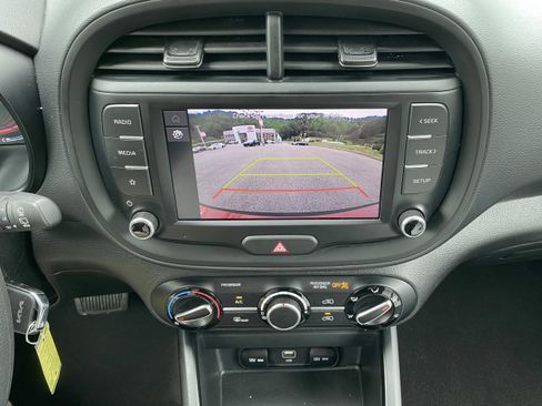 Used 2024 Kia Soul LX w/ Option Group 015 image 11