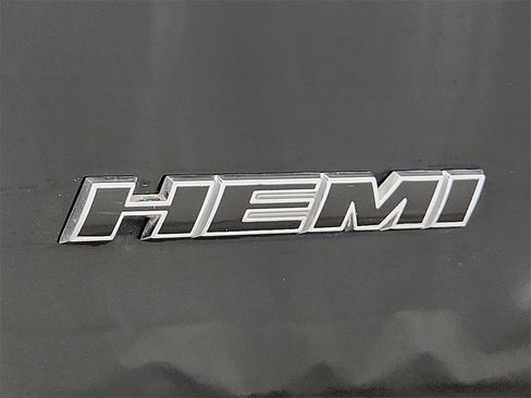 Used 2016 Dodge Challenger R/T image 28